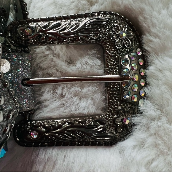 ✨ Silver Rhinestone Western Belt – Fits 35”–41” ✨
